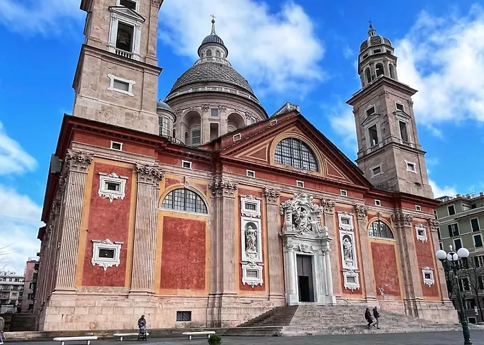 Casa Lanterna Mamaisongenova